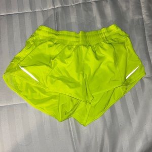 Lululemon hotty hot 2” neon yellow shorts size 6